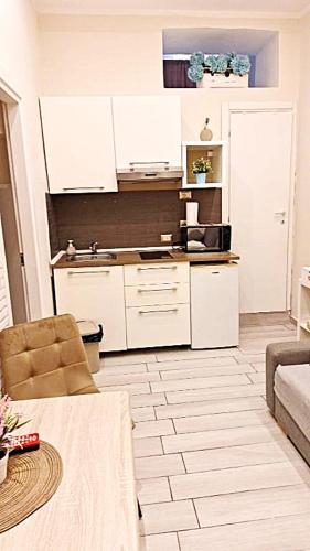 CONCEPT APARTMENT NAPLEs in centro città