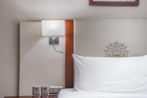 Millennium Al Aqeeq Hotel