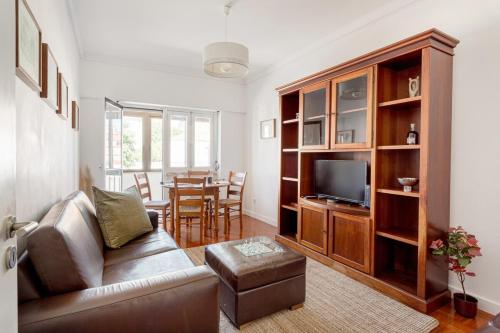Campolide 2BR Flat