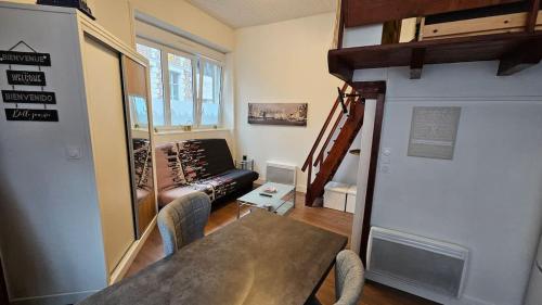 Old Arras studio avec mezzanine
