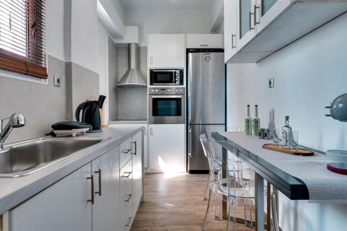 Modern city apartment 5th floor in Kallithea