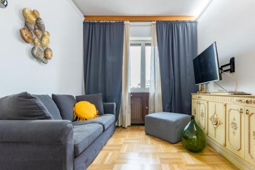 Enchanting Navigli Base
