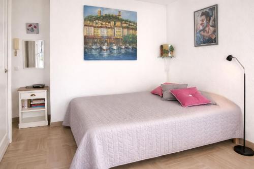 Katil atau katil-katil dalam bilik di Studio CANNES