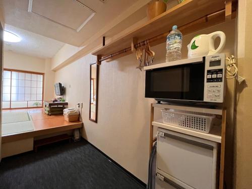 NAGAMORIYA 30 seconds walk from Shin-Osaka Station, free Wi-Fi, super convenient transportation access, J Type