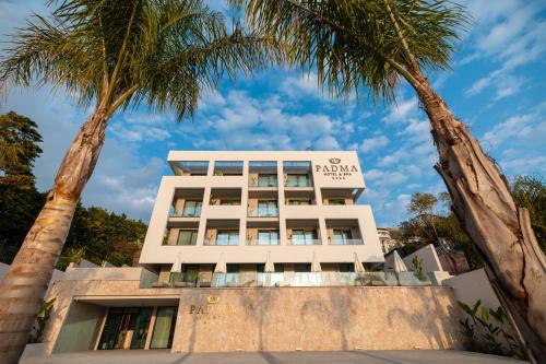 Padma Hotel