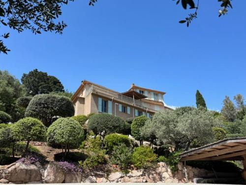 Appartement vue mer en Résidence avec piscine