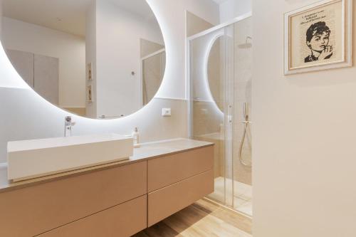 GuestHost - Stylish Apartment X4 Isola MM5