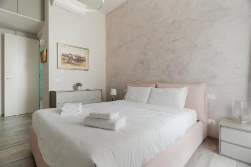 GuestHost - Stylish Apartment X4 Isola MM5