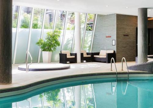 Maryborough Hotel & Spa — Pool view