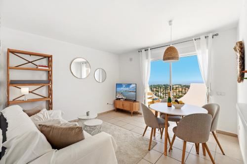 Casa Bellevue, Pools, Terrace, Views