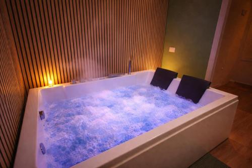 Luxury Suites Glory Tower