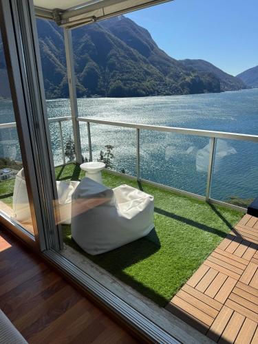 Attico con vista panoramica sul lago - due camere