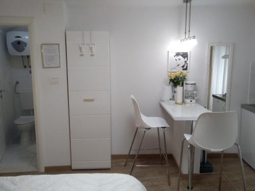 Private Apartments In Diocletians Palace