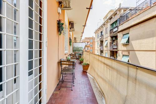 Joy House - Roma Vaticano