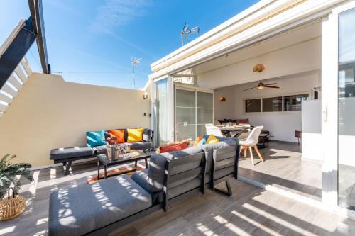Urban Muse - Villa cosy - terrasse - Port Nature Village Naturiste - parking
