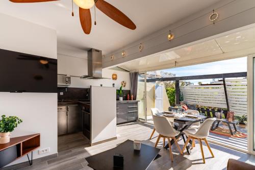 Urban Muse - Villa cosy - terrasse - Port Nature Village Naturiste - parking