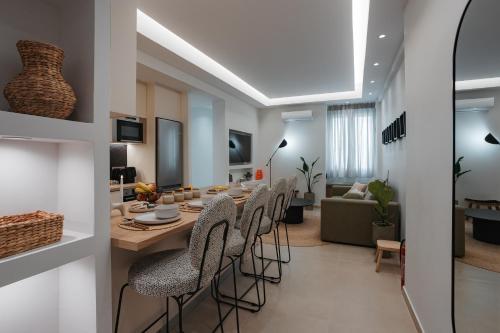Βrand New Big Flat in Center of Syntagma Square
