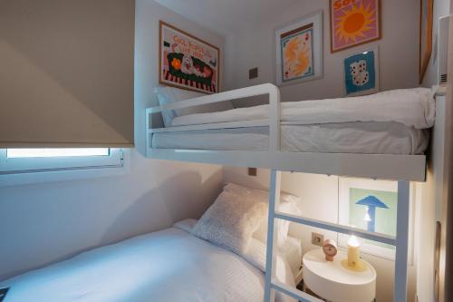Βrand New Big Flat in Center of Syntagma Square