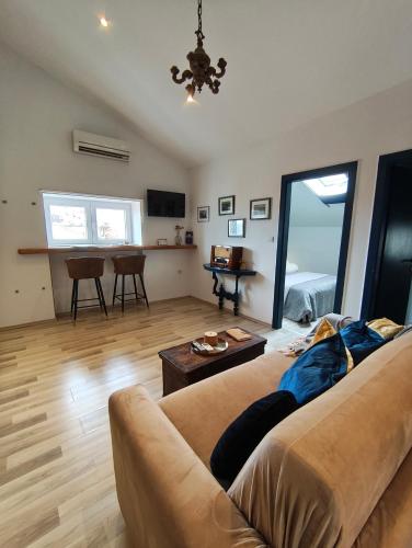 LYA SEA VIEW APARTMENTS By Leo and Aphra