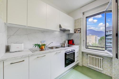 Lido Apartment Locarno with Balcony and Parking - Happy Rentals