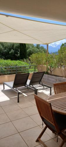 Studio 4 personnes à Calvi, toutes commodités à pied