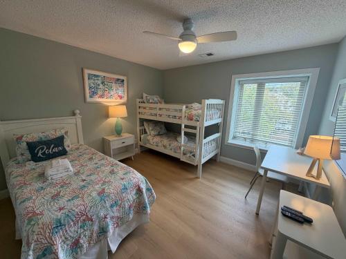 2BR Bluff Villa w Balcony Walk to Salty Dog photo 22