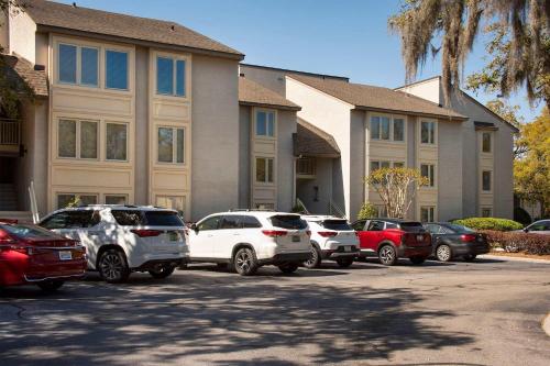 2BR Bluff Villa w Balcony Walk to Salty Dog photo 29