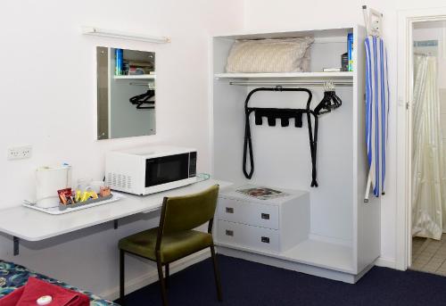 Kuchyň nebo kuchyňský kout v ubytování Travelway Motel