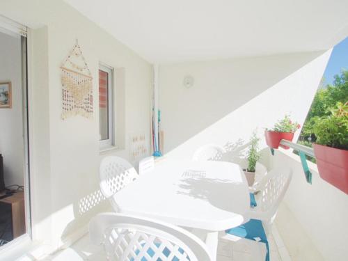 Appartement avec clim, parking, piscine - 6 pers. - FR-1-874-28