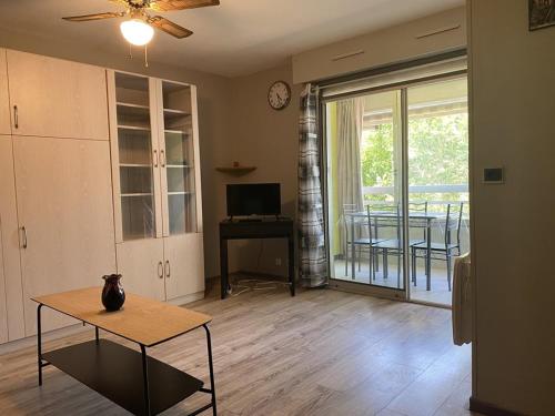 Studio coquet avec piscine - 2 pers. - FR-1-874-46