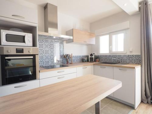 Appartement avec clim et parking - 6 pers. à deux pas de la plage - FR-1-874-17