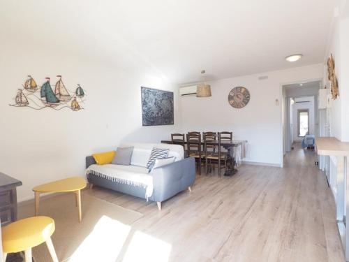 Appartement avec clim et parking - 6 pers. à deux pas de la plage - FR-1-874-17