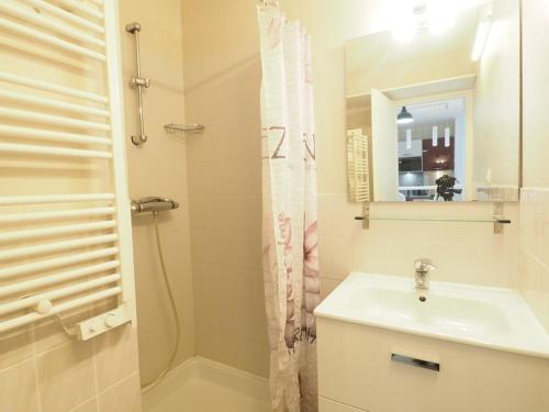 Bel appartement en centre-ville, parking - 4 pers. - FR-1-874-48