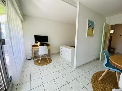 Appartement charmant - 4 pers. piscine vue - FR-1-874-60