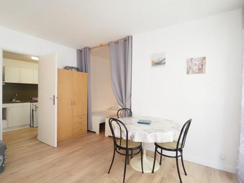 Studio spacieux en centre-ville - 4 pers. - FR-1-874-76