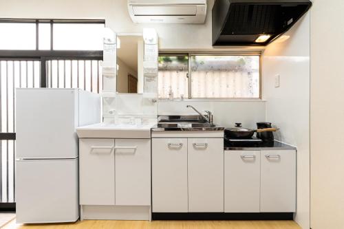 Olive Glade 3BR Private House with Terrace 5min Metro Near Namba