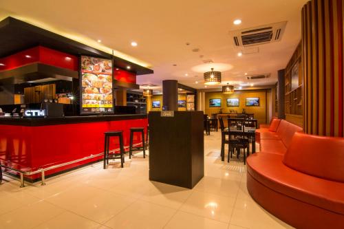 The lounge or bar area at Citi M Hotel Gambir