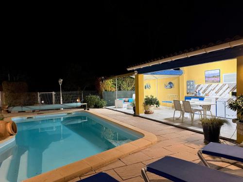 Piscina a L'Olivier o a prop