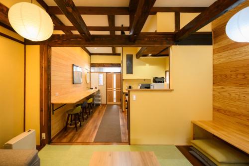 AZUMA Historic Machiya Stay in Takayama Old Town