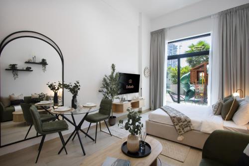 Brand New Stay Low Floor with Pool, Gym Access