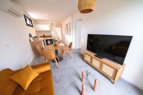 Les Suites du Parc - Face au parc Simone Veil appartement d'exception de 2 chambres au coeur de la ville