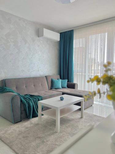 Foto Modern 1BDR Apartments Sofia Near Metro & Park 5