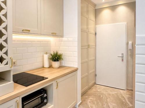 ZEUS Design Apartments Modern&Warm City