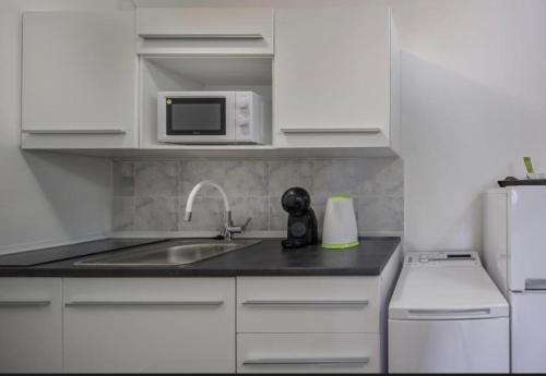 Vikis Place