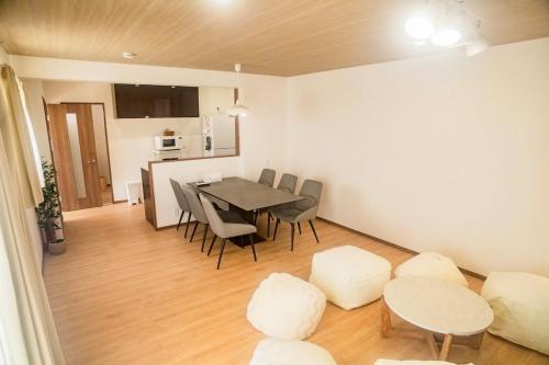 BRDIGE STAY MIYAKOJIMA - Hotel Quality, Hirara-Kuhei, Within walking distance of the beach, Within a 10-minute drive to the downtown area, Sleeps 6, Spacious private house