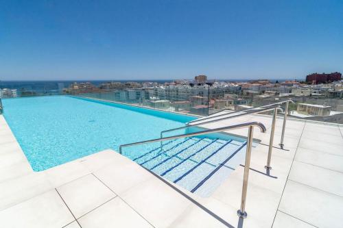 Room City Estepona Infinity 2BR&Parking Beach