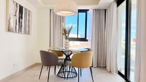 Room City Estepona Infinity 2BR&Parking Beach
