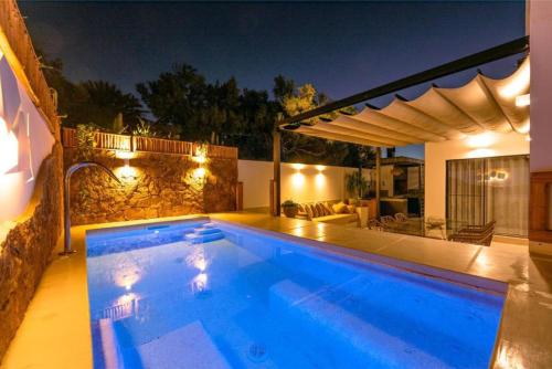 Villa Sunrise Private Pool Corralejo By Holidays Home