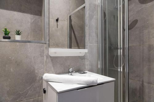 TheBlueStay 350 - Stunning Apt in République