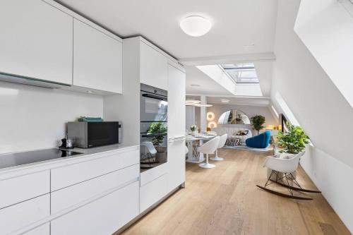 IKON Old Town Penthouse AC, Lake & Mountain View